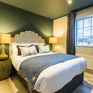 The At Castle Killarney